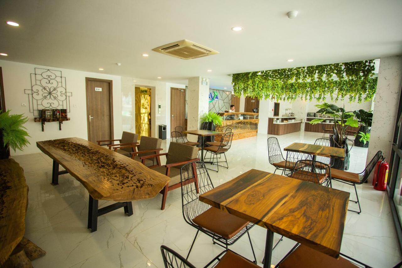 Lava Hotel Nha Trang Exteriör bild