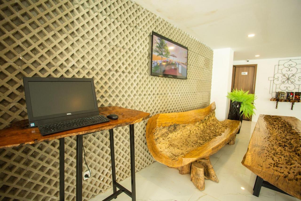 Lava Hotel Nha Trang Exteriör bild