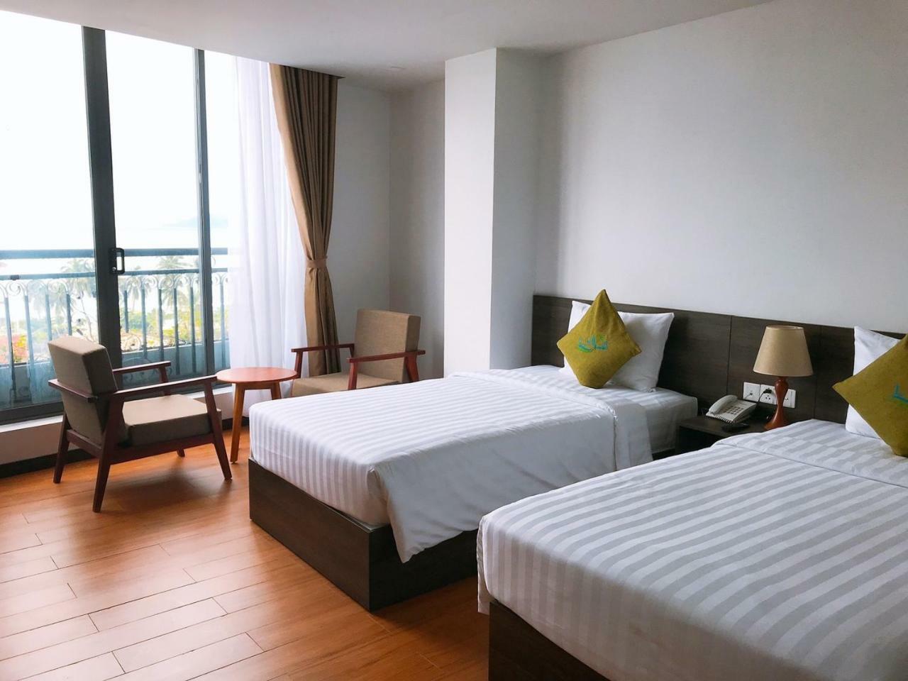 Lava Hotel Nha Trang Exteriör bild